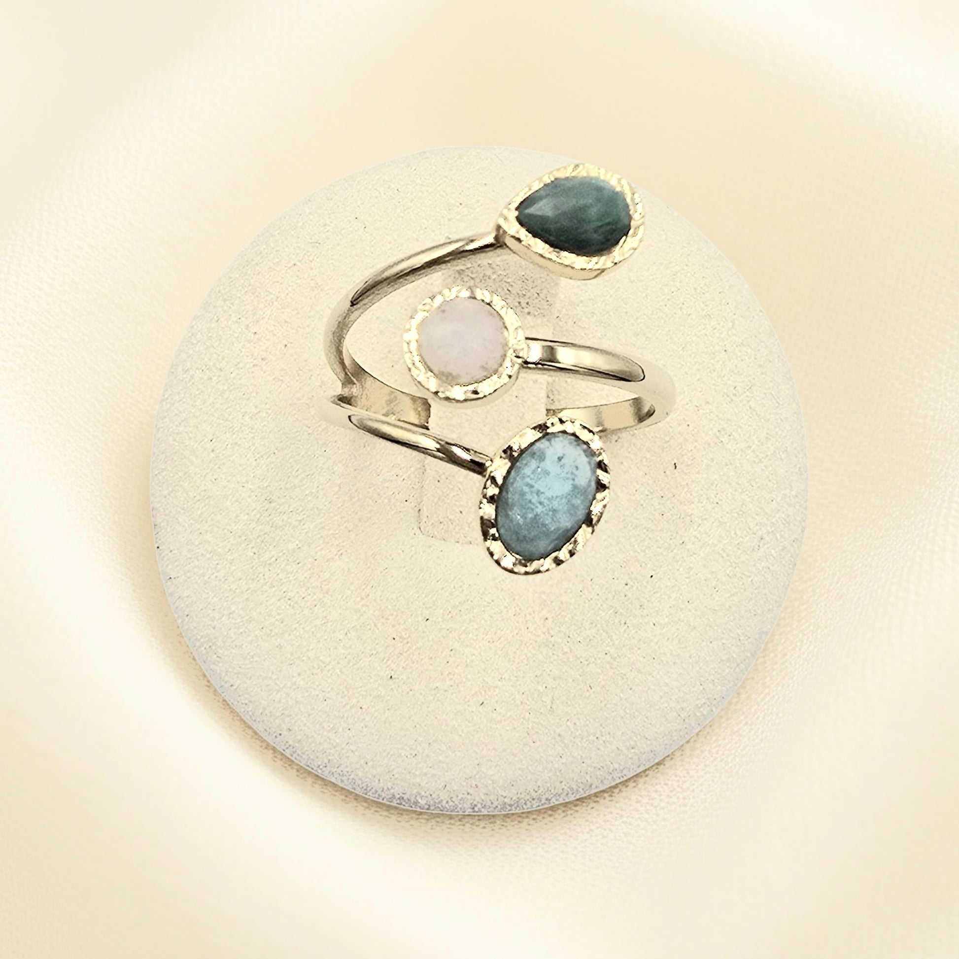 Bague EMI Ouverte 3 Rangs Pierres Naturelles Ajustable Acier Inoxydable | Or et Âme Bijoux