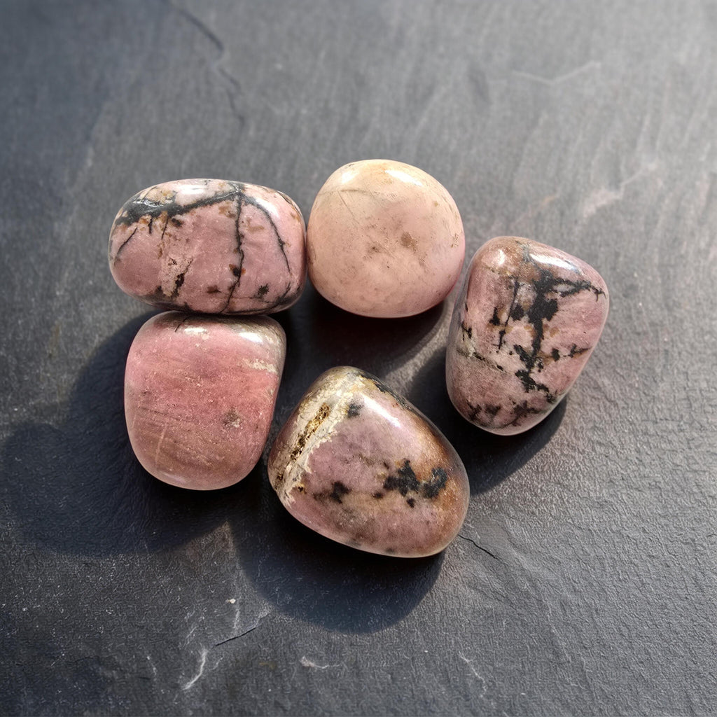 Pierre Roulée Rhodonite | Guérison Émotionnelle & Amour de Soi