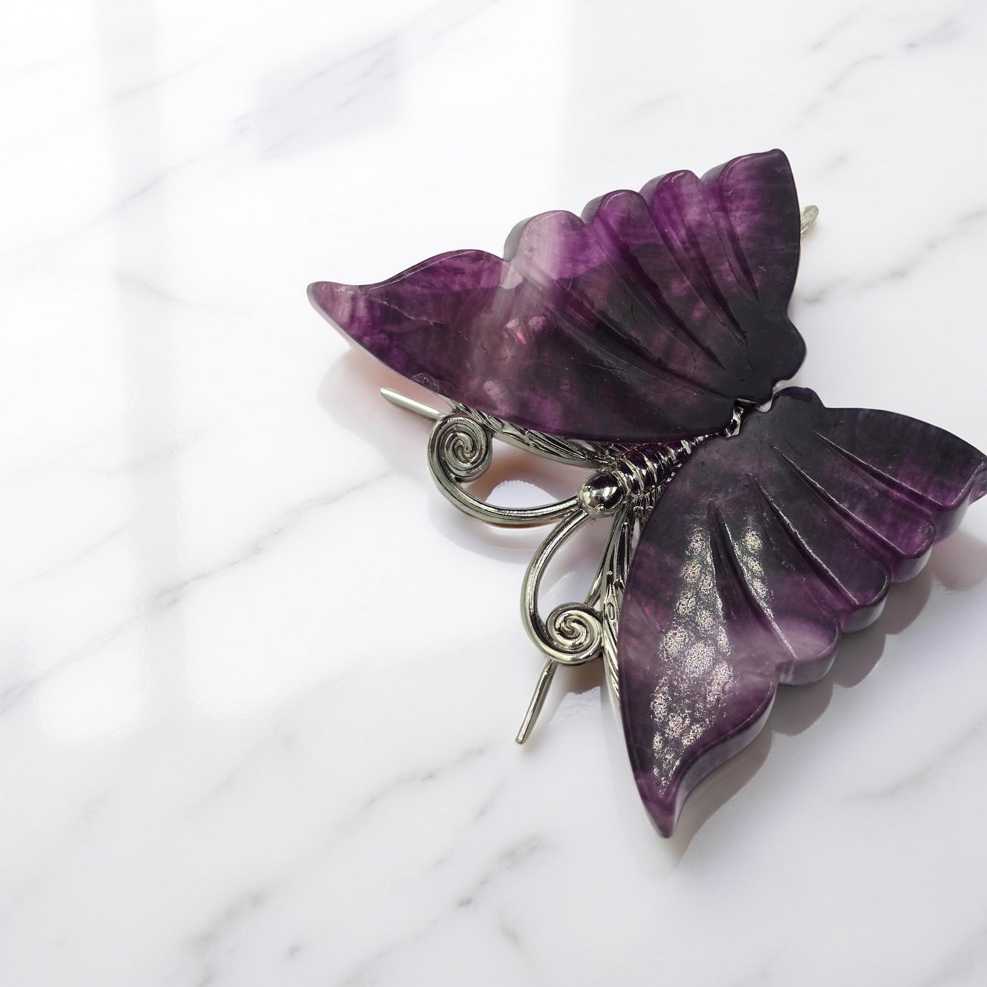 Papillon Fluor Arc-en-ciel 80mm - Pierre de Clarté Mentale

Papillon sculpté en Fluor Rainbow 80mm. Pierre de transformation, clarté mentale et protection. Bienfaits sur le système nerveux, articulations et détox.