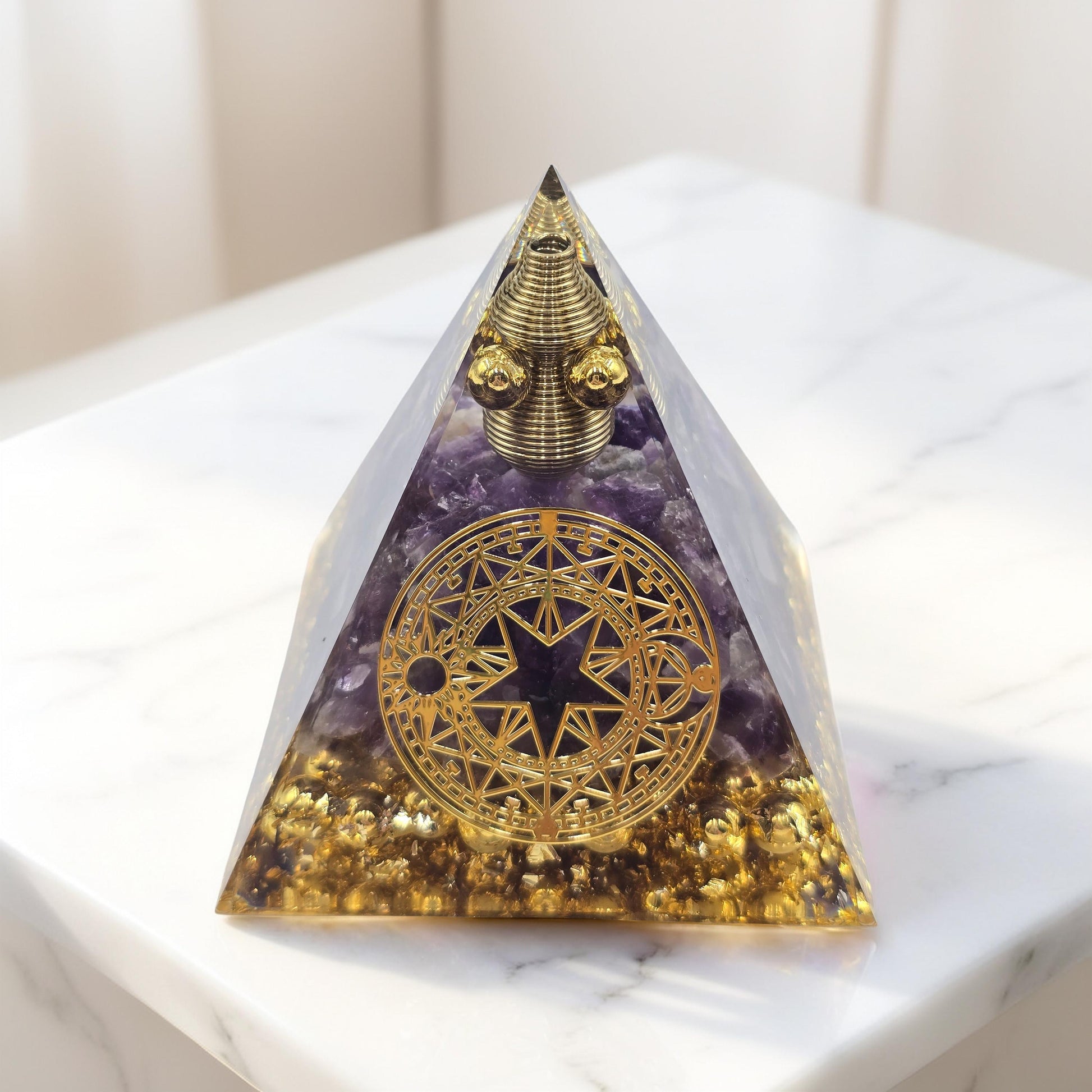 Orgonite Cercle Magique 60mm avec Améthyste. Protection spirituelle, purification, méditation. Protection EMF. Pièce artisanale unique.