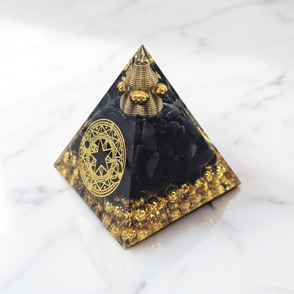 Orgonite Cercle Magique avec Obsidienne Noire et paillettes d'or. Protection puissante, ancrage, abondance. Protection CEM. Pièce artisanale unique.