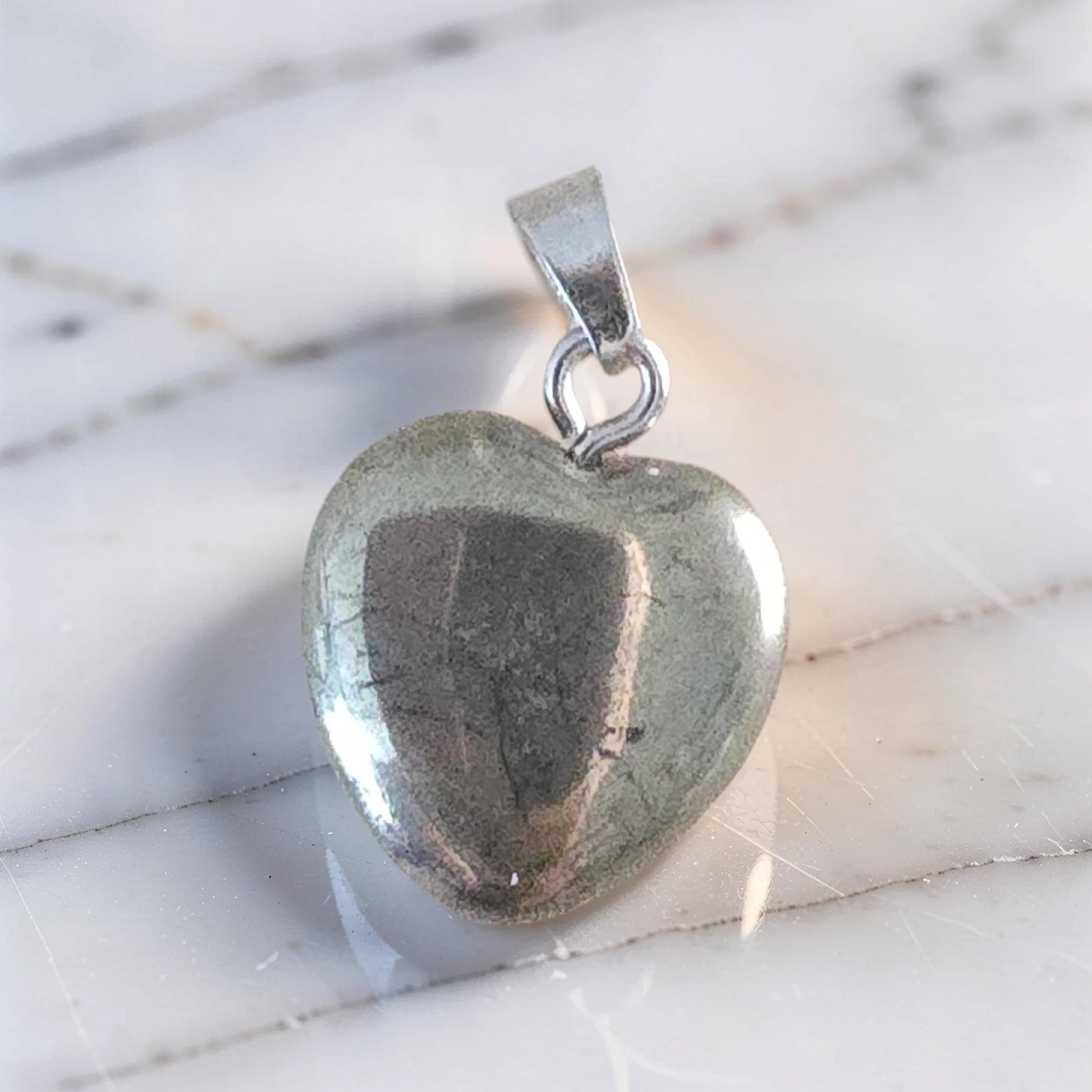 Pendentif Cœur en Pyrite - Pierre de Prospérité