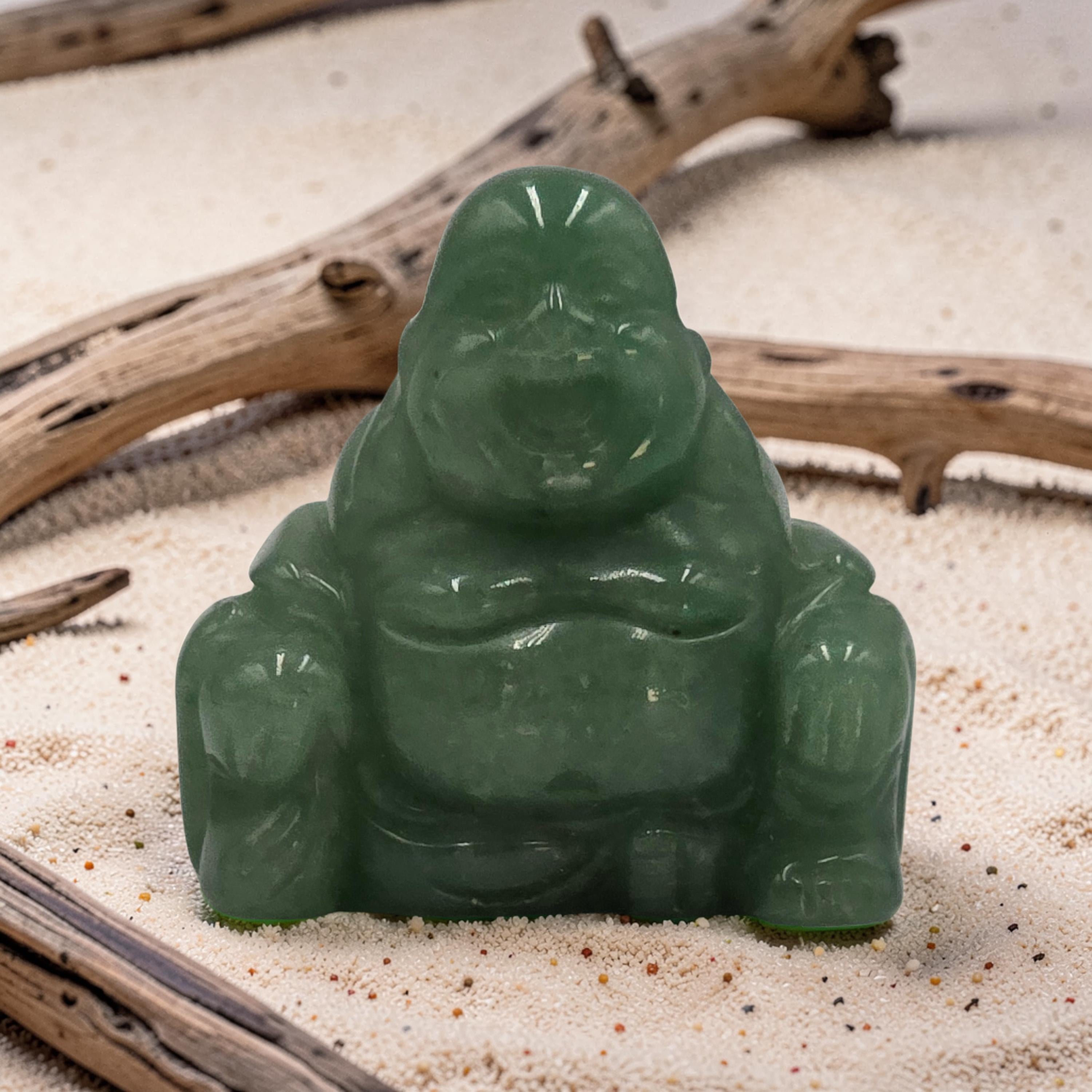 Bouddha sculpté en aventurine verte naturelle. Pierre de chance, prospérité et succès. Talisman feng shui pour attirer l'abondance et les opportunités.