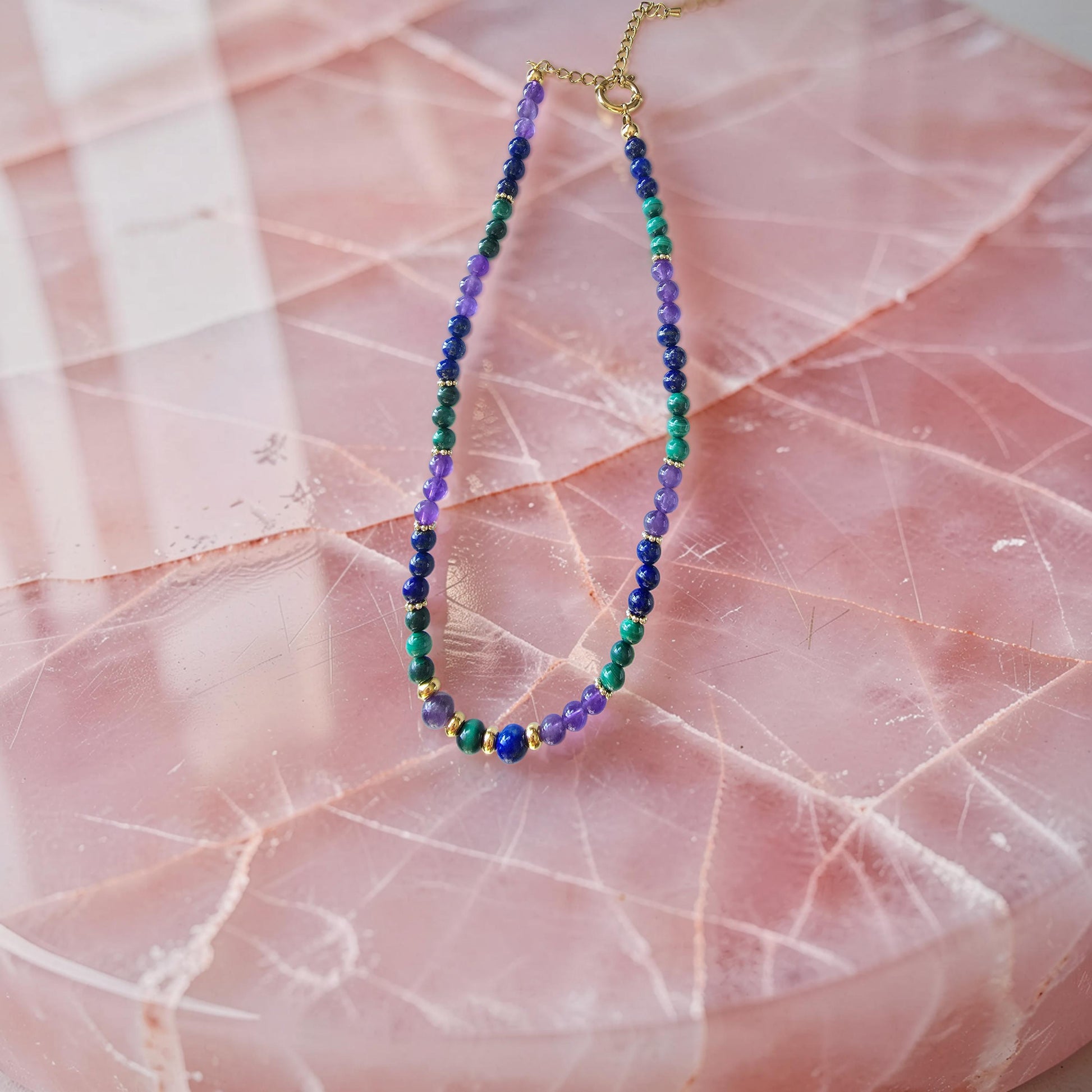 Collier Anti-Douleur — Malachite · Lapis-Lazuli · Améthyste