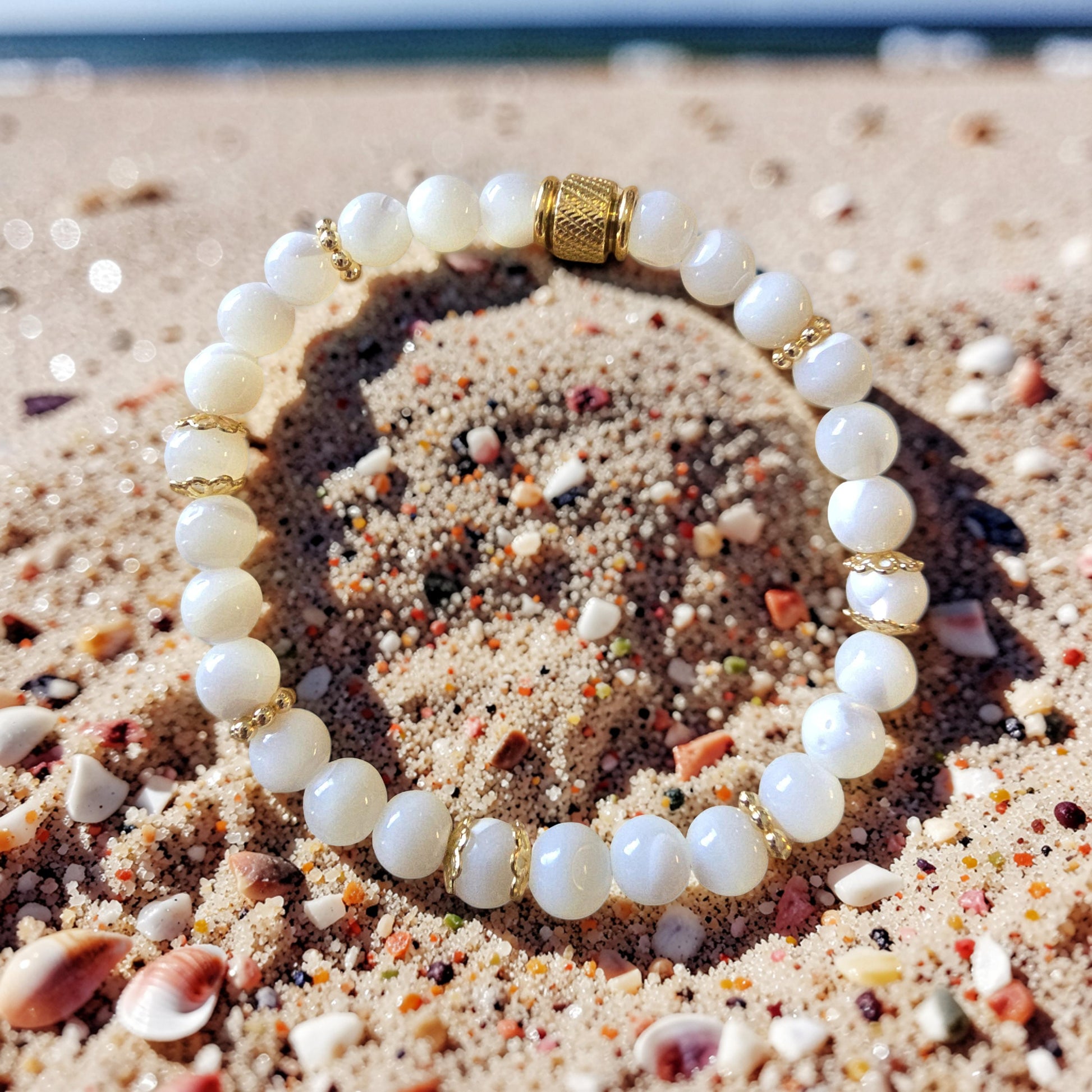 Bracelet SÉLÉNA Nacre Blanche & Acier Inoxydable Doré | Or et Âme Bijoux