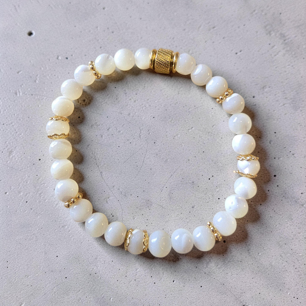 Bracelet SÉLÉNA Nacre Blanche & Acier Inoxydable Doré | Or et Âme Bijoux