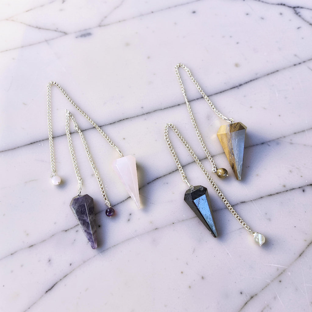 Pendule en Pierre Naturelle en Pointe – Pierre au Choix