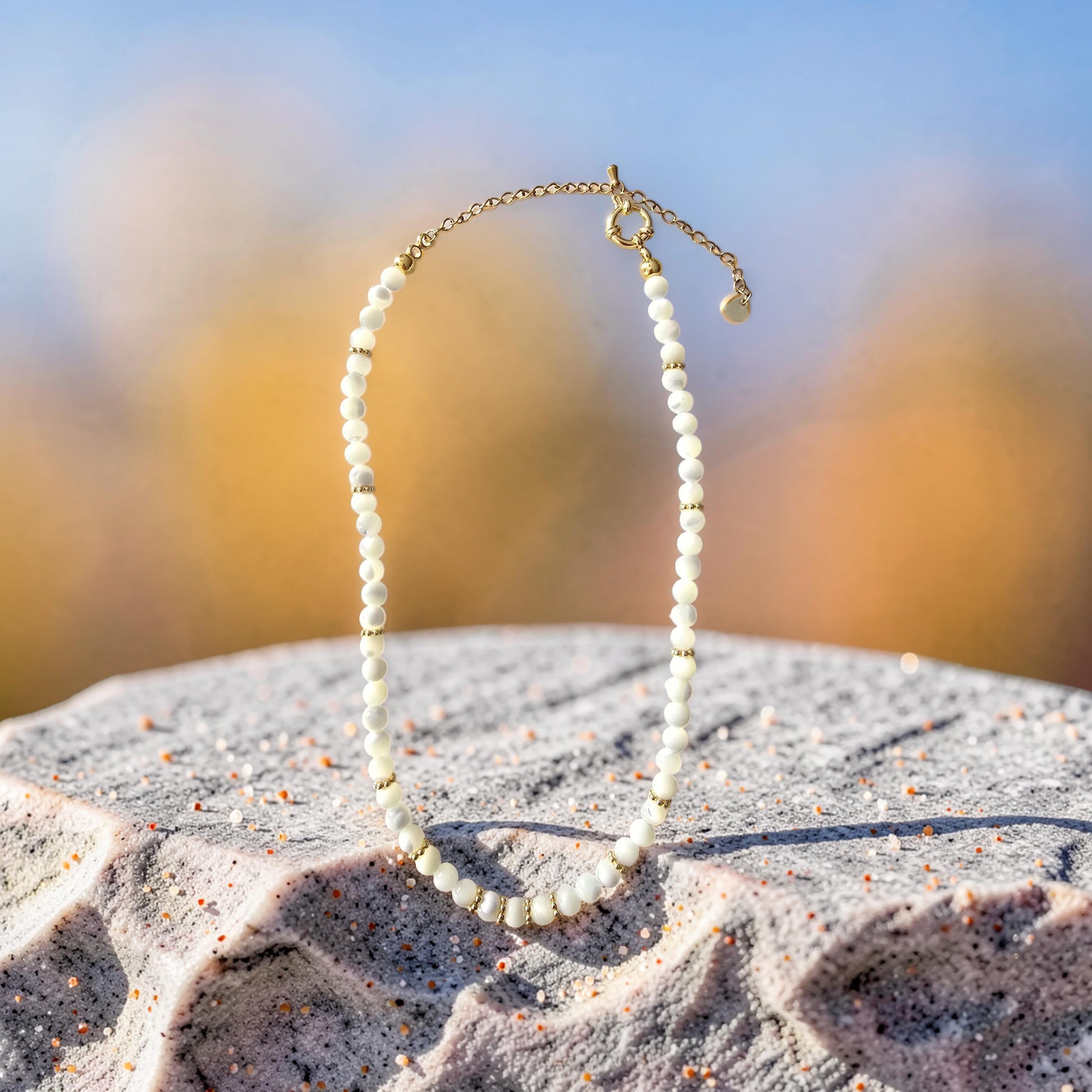 Collier SÉLÉNA Nacre Blanche & Acier Inoxydable Doré | Or et Âme Bijoux