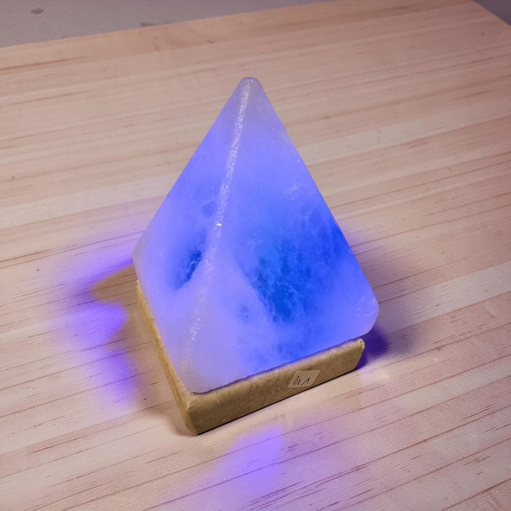 Lampe de Sel Multicolore – Pyramide 12 cm | USB