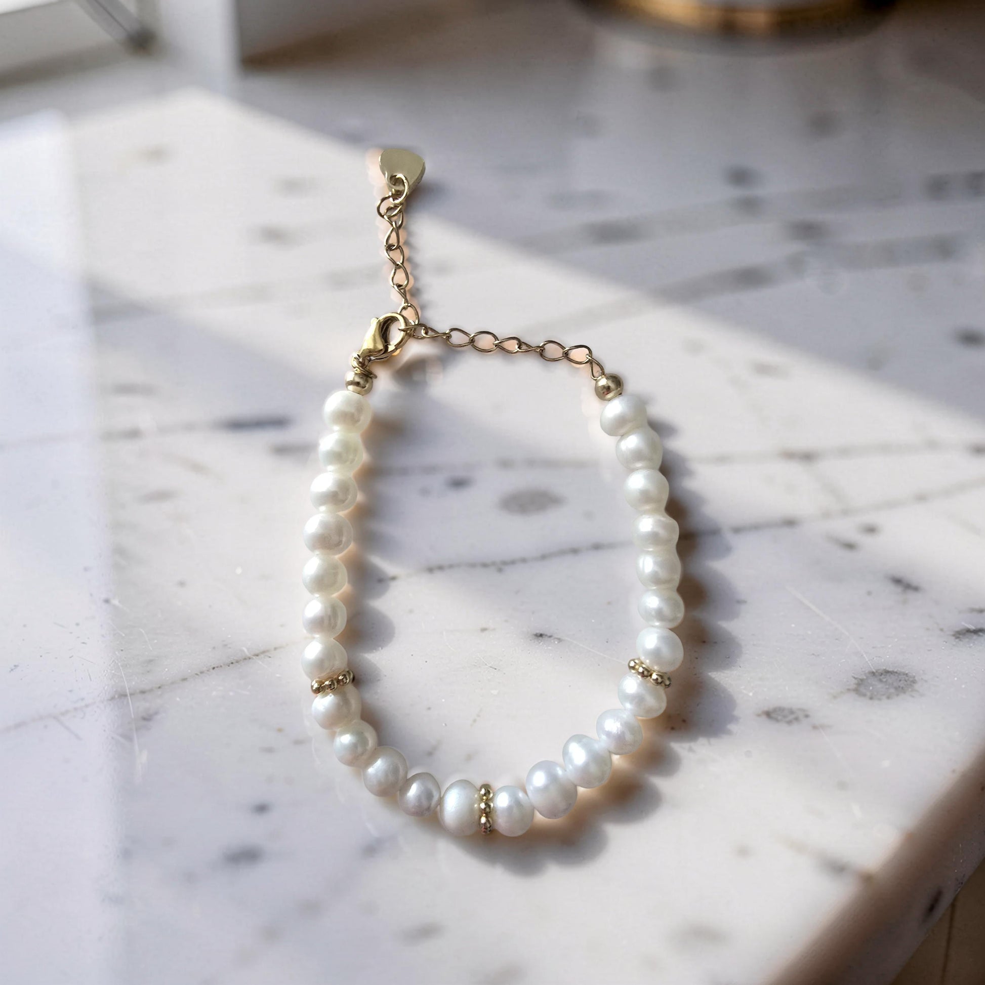 Bracelet Perles d'Eau Douce Naturelles – Douceur & Lumière
