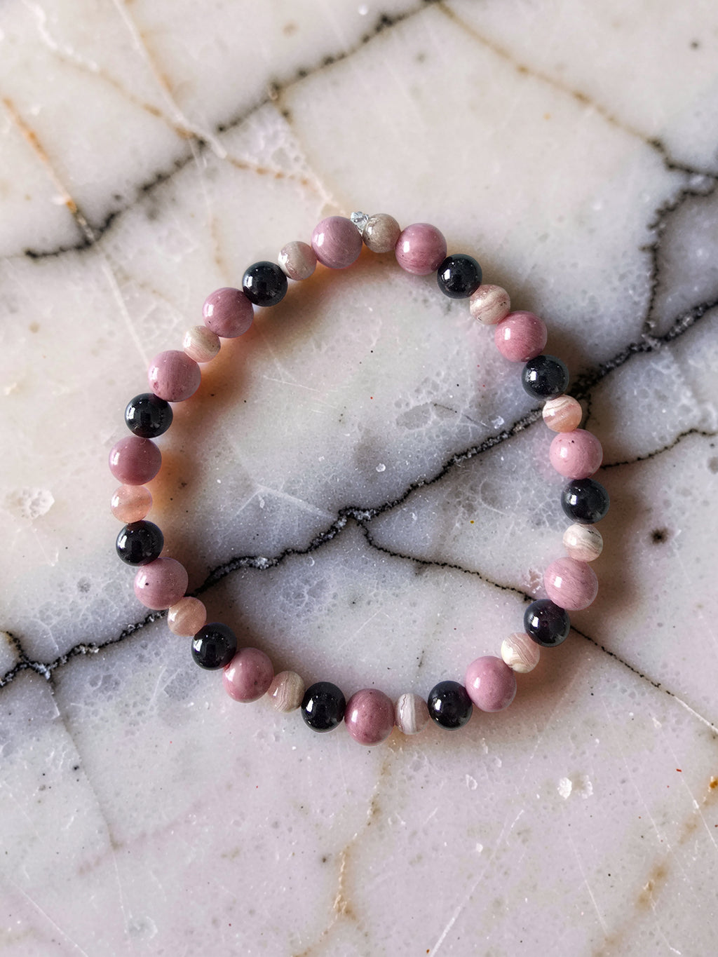 Bracelet Amour & Guérison Émotionnelle – Rhodochrosite, Grenat & Rhodonite