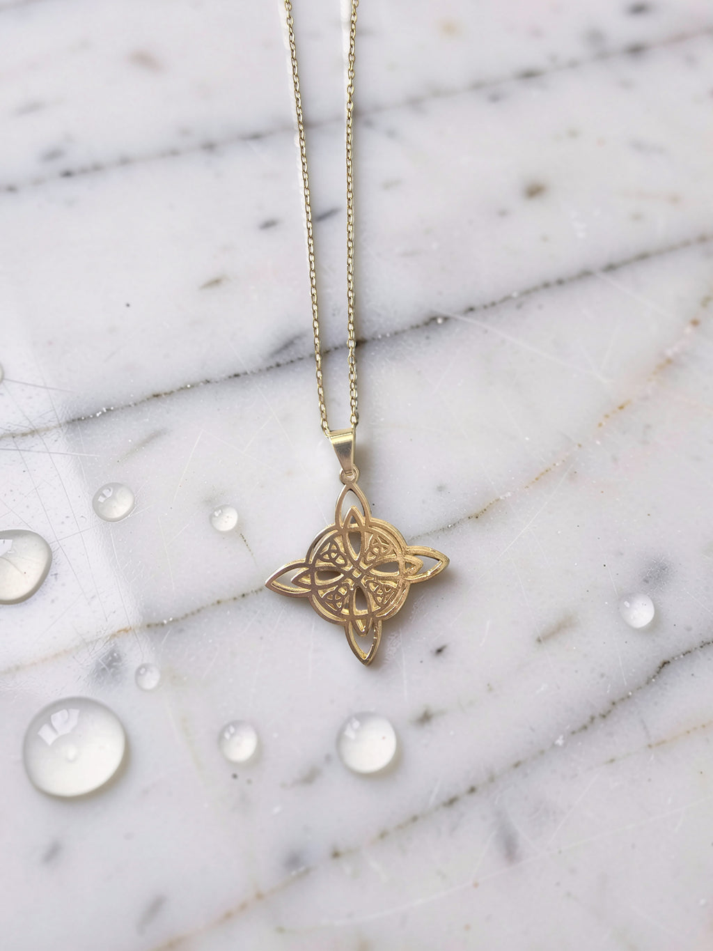 Pendentif Nœud de Sorcière | Nœud Celtique Or 18K
