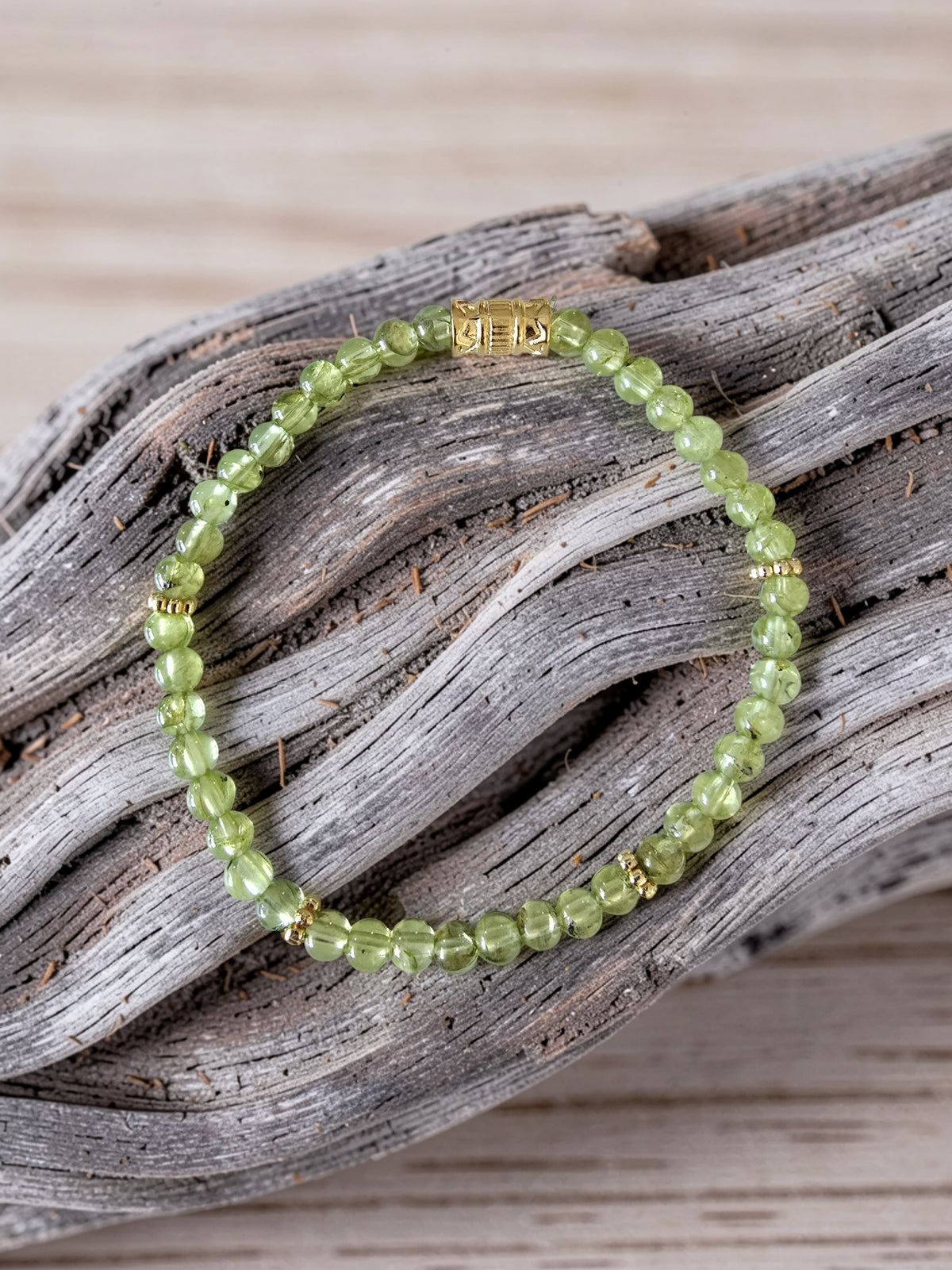 Bracelet Lumière Verte – Péridot 4 mm