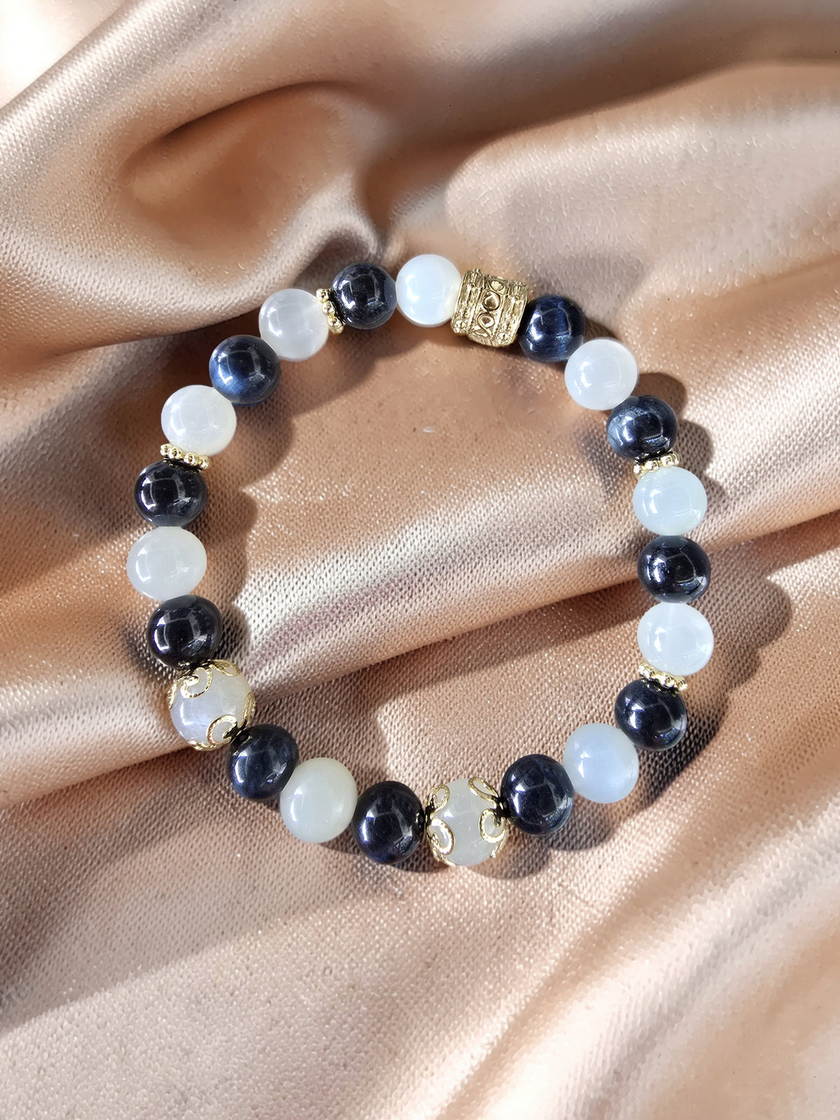 Bracelet Œil de Faucon & Pierre de Lune Blanche – Vision, Intuition & Renouveau
