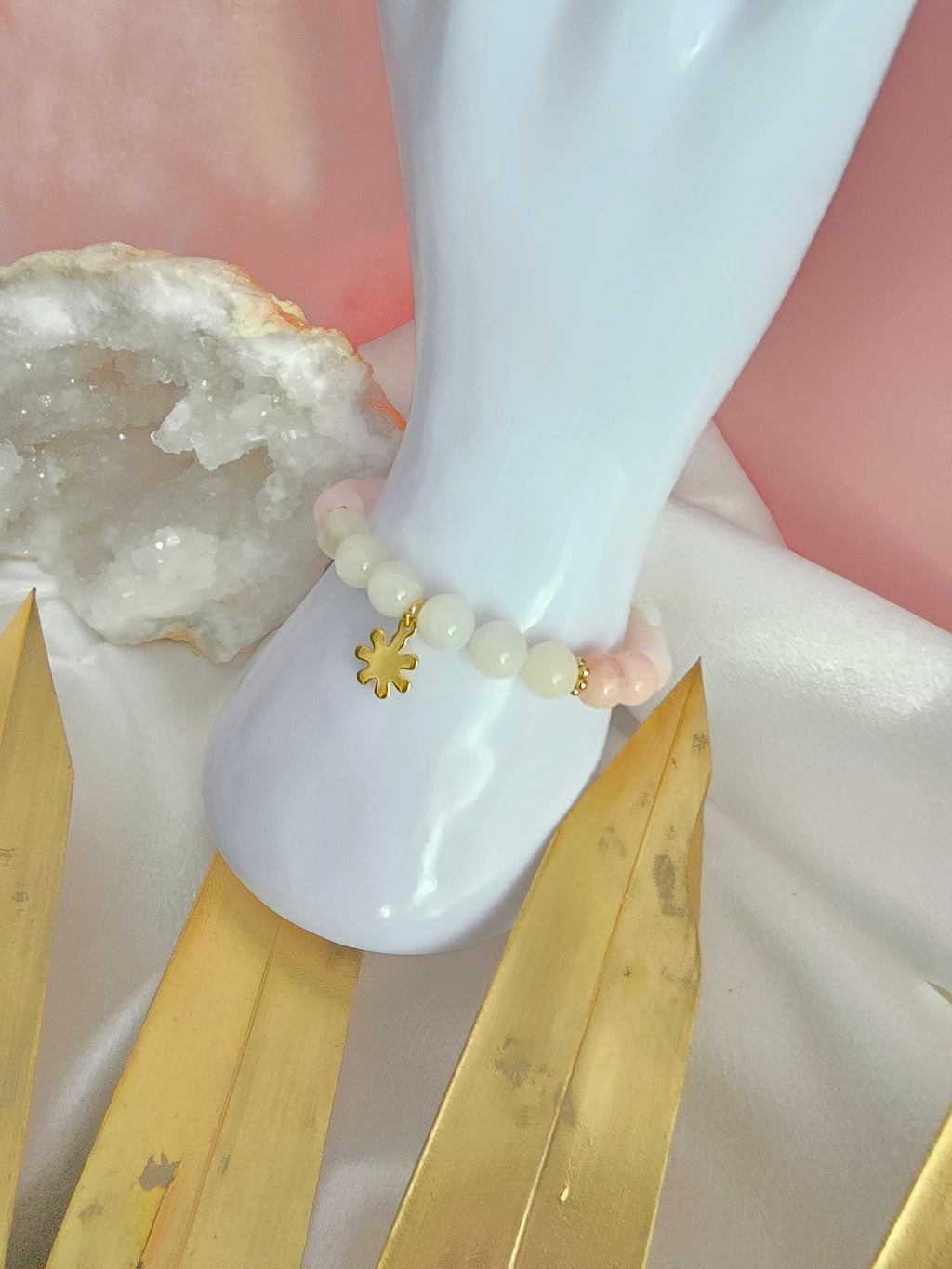 Rose du ciel : Morganite, pierre de lune et quartz rose